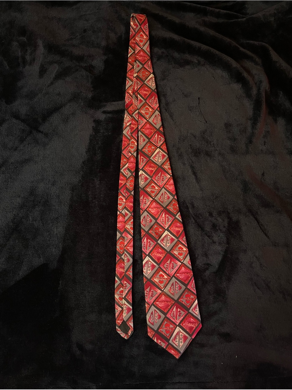 Forsyth 100% Silk Tie – Red & Grey Geometric Diamond Print